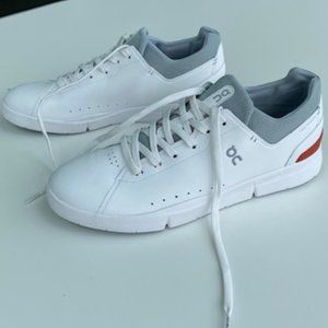 ON Mens Sneaker: The Roger Advantage White | Flare